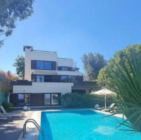 La Local House יאליקאבאק