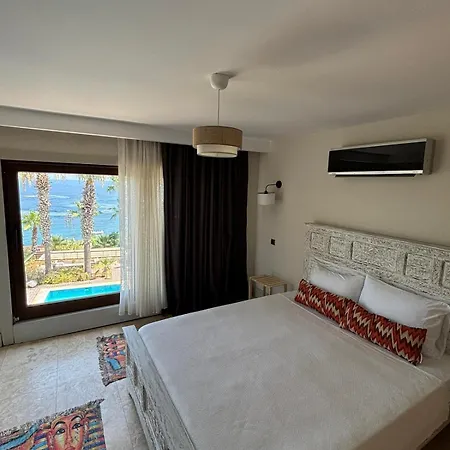 La Local Beach&hotel 3*