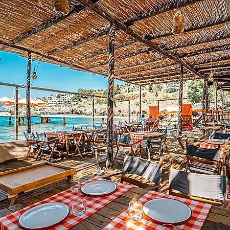 La Local Beach&hotel 3* יאליקאבאק