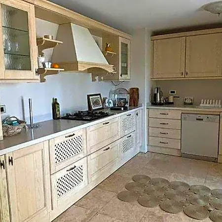 La Local Beach&hotel 3* יאליקאבאק