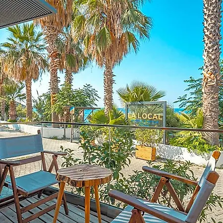 La Local Beach&hotel מלון 3*