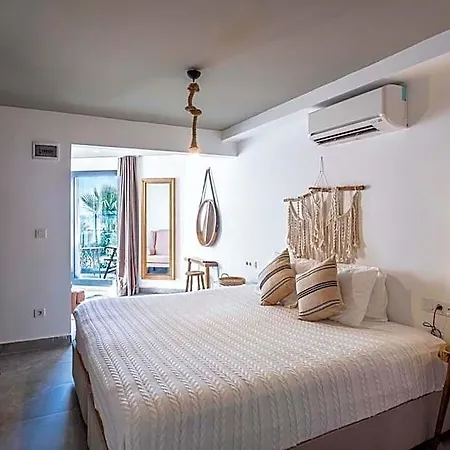 La Local Beach&hotel يالِكافاك