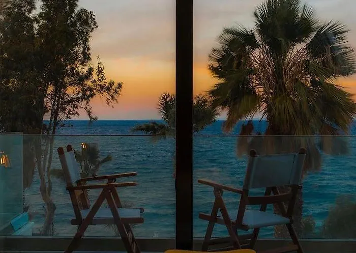 Ξενοδοχείο La Local Beach&hotel
