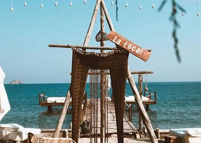 La Local Beach&hotel Ξενοδοχείο Yalıkavak
