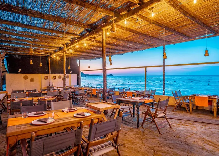 Ξενοδοχείο La Local Beach&hotel