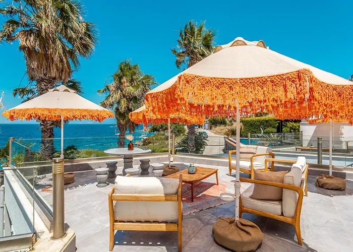 La Local Beach&hotel Ξενοδοχείο 3*