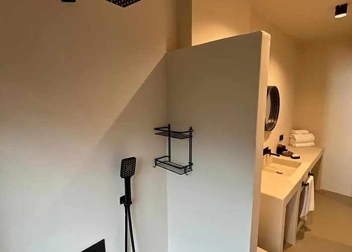 Ξενοδοχείο La Local Beach&hotel