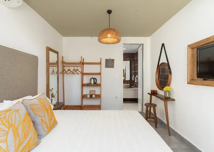 호텔 La Local Beach&hotel 3*