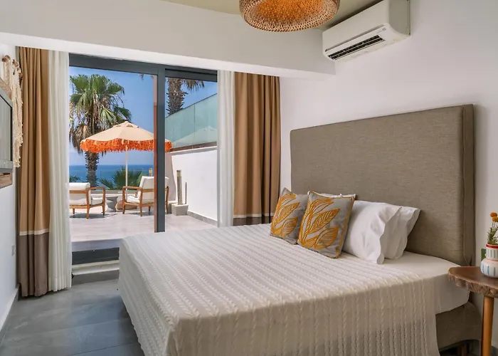 La Local Beach&hotel 3*