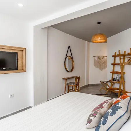La Local Beach&hotel 3*