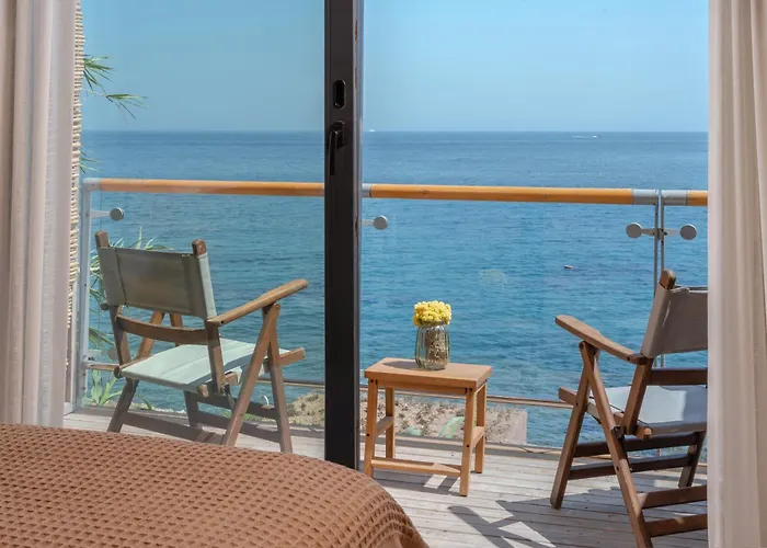 La Local Beach&hotel Hotel *
